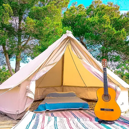 Apollo Tepee At Wild Spirit Eco Farm * Villanueva d'Alcolea